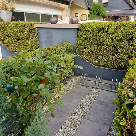 Weinberg-oase * Ockfen